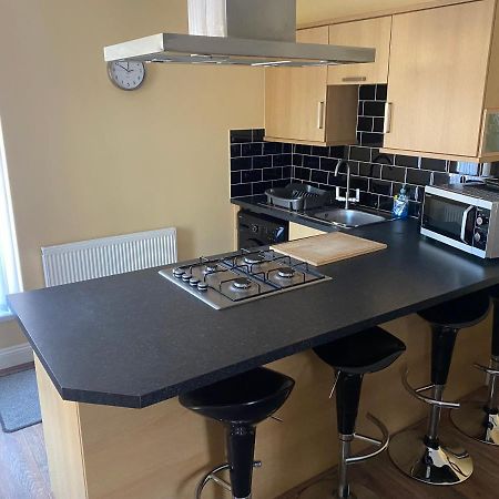 Station House Apartment Мърдър Титфил Екстериор снимка